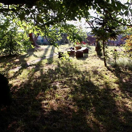 Alojamento de Acomodação e Pequeno-almoço La Cascata 3*